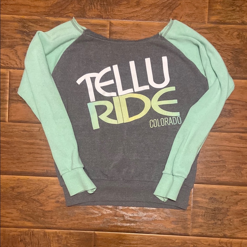 Women's Long Sleeve Tee - Gray and Green
